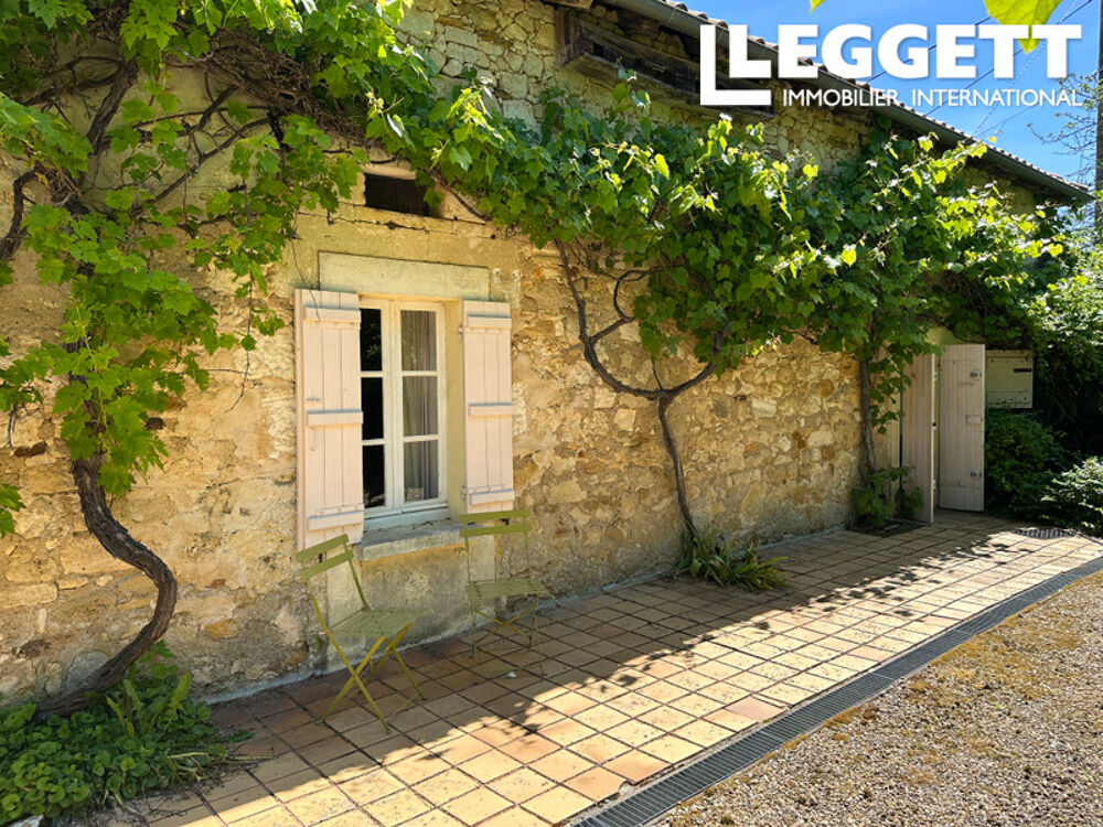 SOUS OFFRE Charmante maison en pierre avec grange, dans hameau calme proche Bourdeilles et Paussac