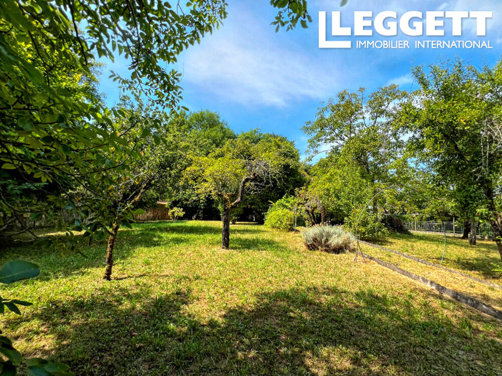 Vente Maison Maison de village élégante et spacieuse avec grand jardin au c?ur d'un beau village médiéval avec commodités. Lauzun