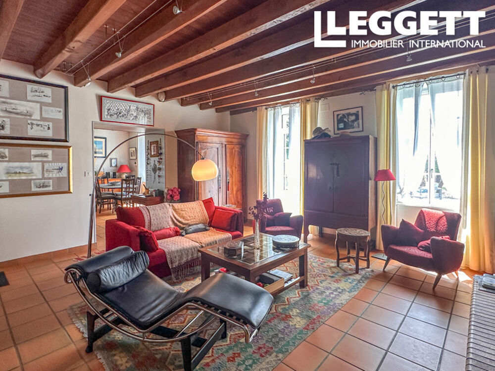 Vente Maison Magnifique Charentaise & piscine ? Présentation impeccable. 3 chambres, studio, bureau . Proche Cognac. DPE B Migron