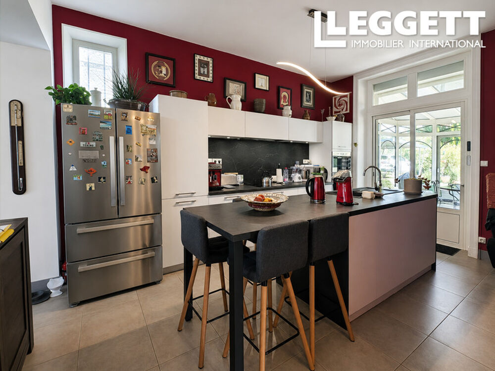 Vente Maison Magnifique maison de village de 4 chambres à Châlus, bien présentée, avec un jardin d?environ 2 600 m² ChÂlus