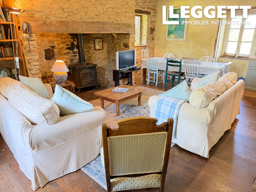 Vente Maison Charmante maison familiale 5 ch./3 sdb, hameau paisible, piscine 10x5m et vues panoramiques. Jumilhac-le-grand