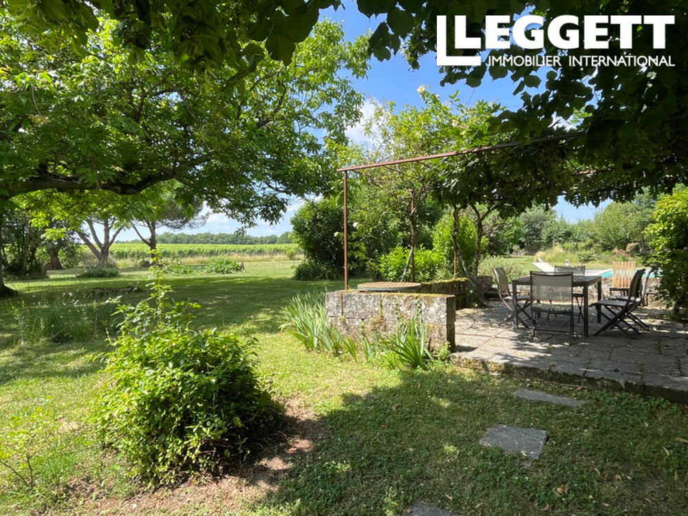 Vente Maison UN HAVRE DE PAIX, proche de SAINT-EMILION ! Bel ensemble de 3 maisons avec piscine et beau terrain clôturé ! Saint-Émilion