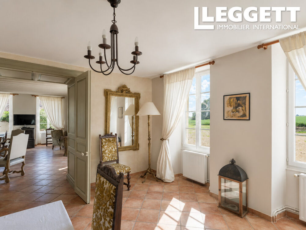 Vente Moulin Domaine d?exception avec moulin du XVII?, maison de maître, gîtes et salle de réception près de Cognac St maigrin