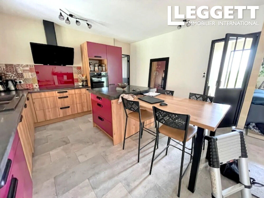 Vente Maison Très jolie maison des années 1980 située sur une magnifique parcelle divisible de 3 032 m² Mouthiers-sur-boËme