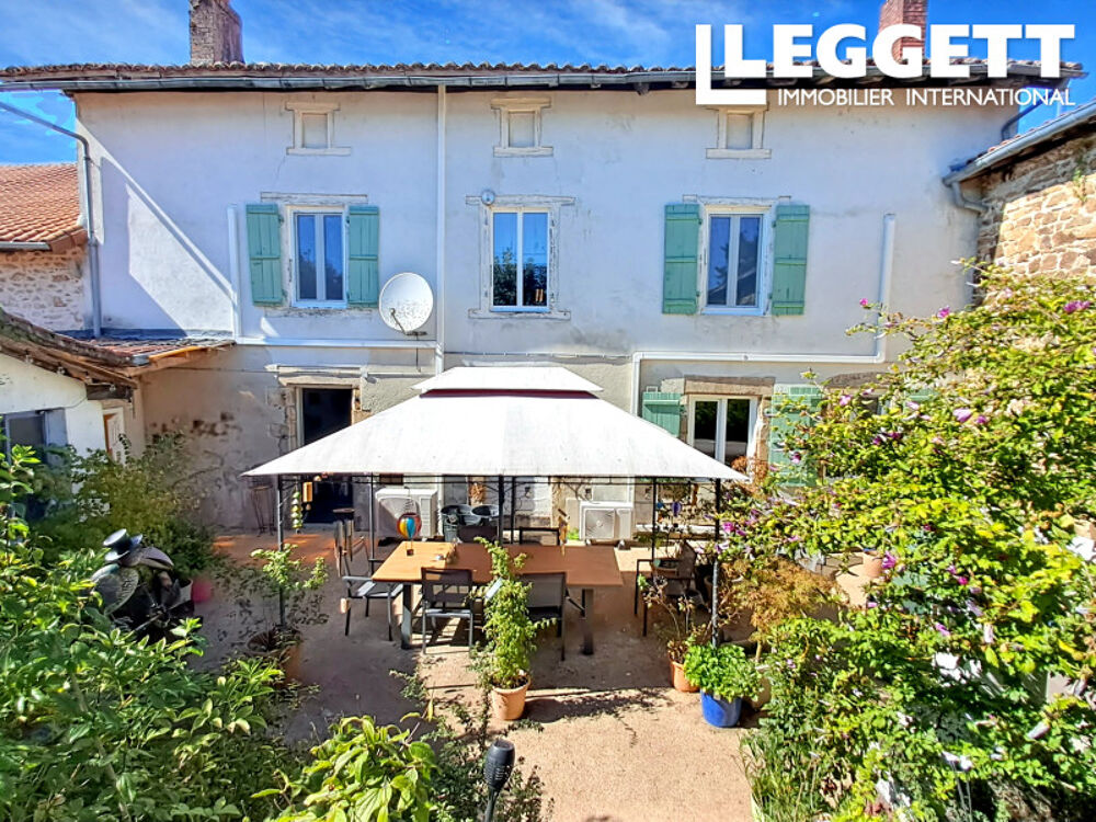 Maison 10 pièces 200 m² · à Les Salles-Lavauguyon · 200 m² · 299 600 €