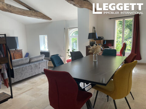   Magnifique propriété avec une grande maison principale, 3 gîtes, 2 piscines, des dépendances et un terrain 