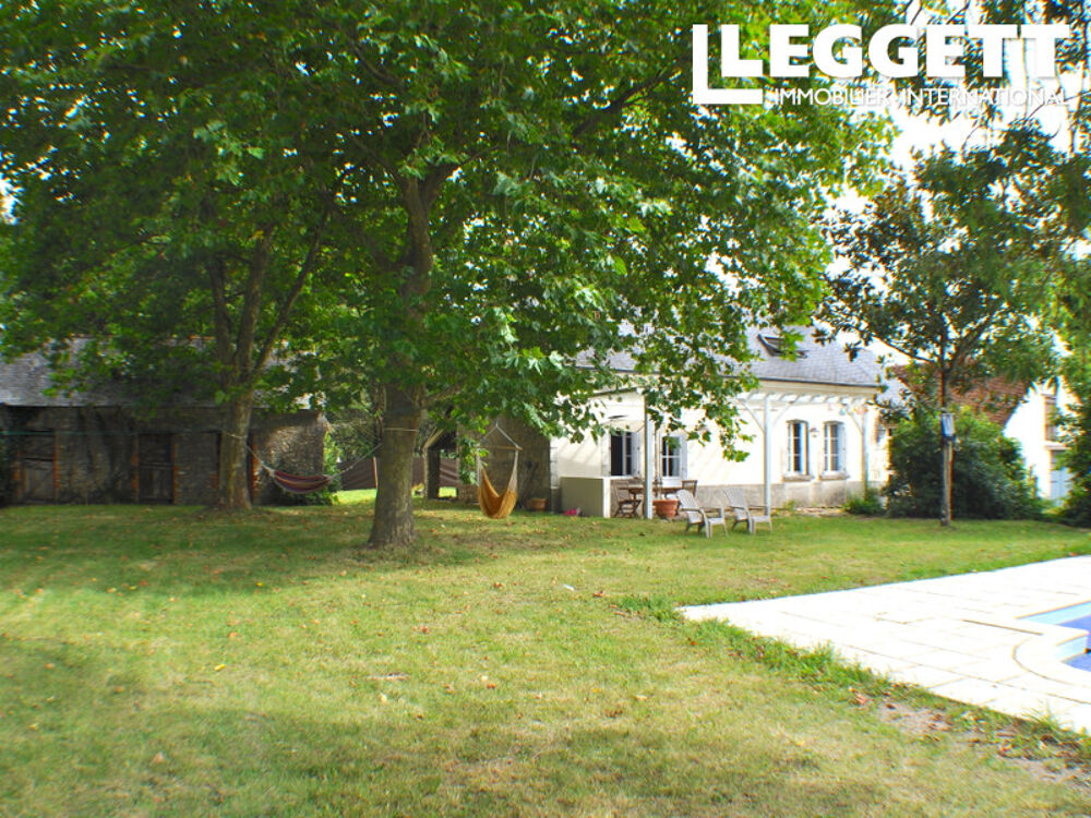 Vente Maison Superbe grande maison de 3 chambres avec piscine, en excellent état, dans une jolie situation. Noyant-villages