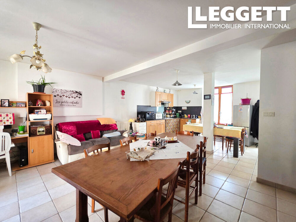 Vente Maison Maison de village de 3 chambres, bon état, avec cour privée - Champagne Mouton Champagne-mouton