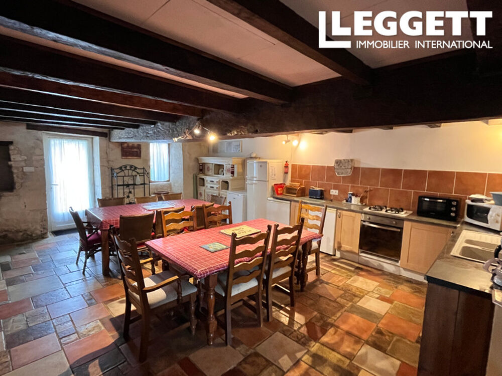 Vente Maison Charmante ferme de caractère de 8 chambres avec un grand potentiel de gîte, des jardins privés et une piscine Pommiers-moulons