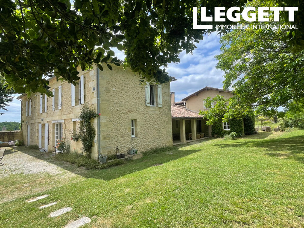 Vente Maison UN HAVRE DE PAIX, proche de SAINT-EMILION ! Bel ensemble de 3 maisons avec piscine et beau terrain clôturé ! Saint-Émilion