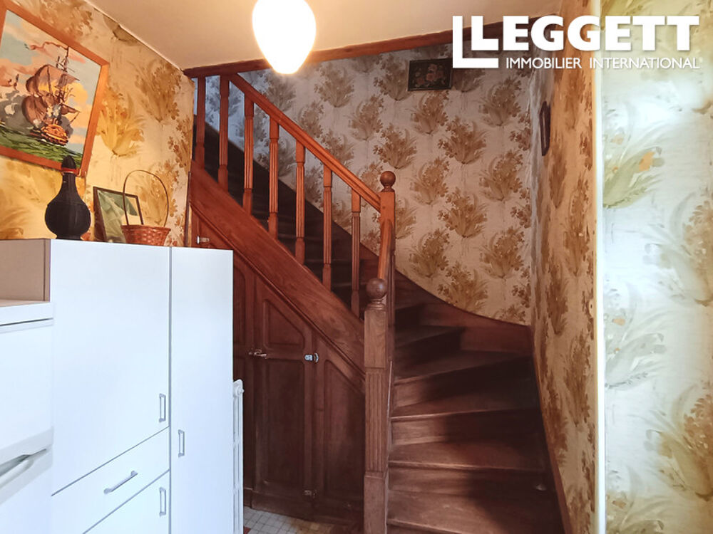 Vente Maison Maison d'habitation avec jardinet , cave avec rez-de-chaussée et étage,  dépendance, et jardin séparé Grand-brassac