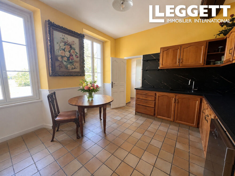 Vente Maison Magnifique maison de maître avec cour, dépendances, manège et terrain aux Monts d'Aunay. Les monts d'aunay