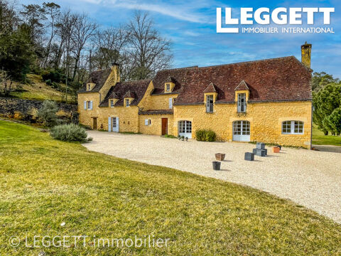   Secteur Sarlat - Maison en pierres de Dordogne avec 6 chambres, piscine et 2,5 ha de terrain pr�s de Gourdon Maison - 9 pi�ce(s) - 340 m�