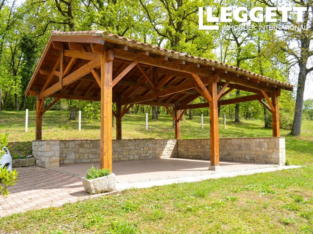 Vente Maison Aux portes du Lot, maison traditionnelle divisée en deux appartements sur plus de 5600 m² de terrain arboré Bourlens