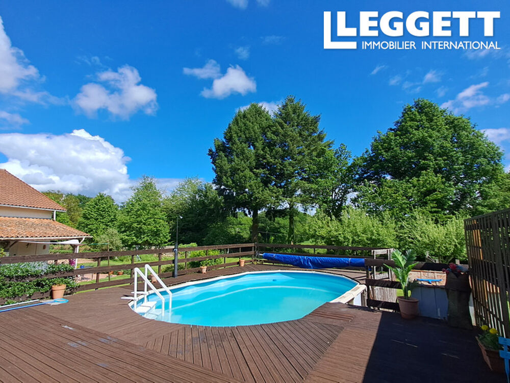 Magnifique propriété à la campagne, piscine hors sol et cuisine d'été ! À voir absolument !