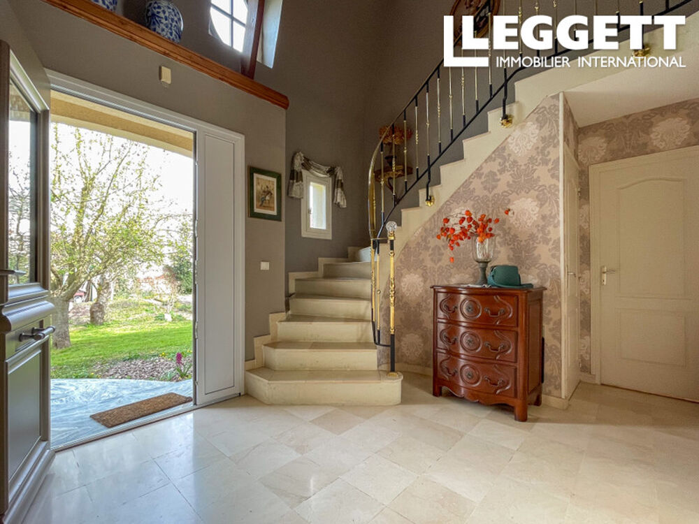 Vente Maison Élégante maison Mansart de 8 pièces, jardin plein sud et double garage à Therdonne près de Beauvais (60) Therdonne