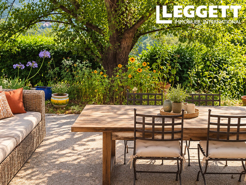 Vente Maison Tourrettes-sur-Loup, Élégante villa de 4 chambres avec piscine sur 4 280 m² et potentiel d'extension. Tourrettes-sur-loup