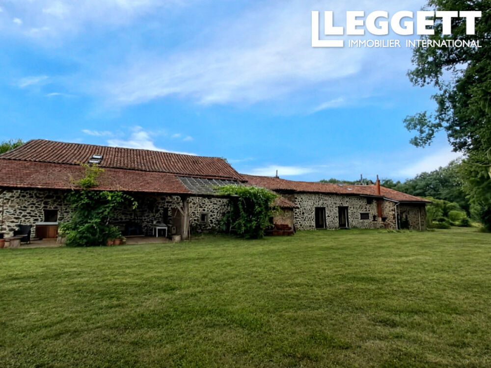 Vente Maison Superbe propriété de 4 chambres avec deux granges, des écuries intérieures et un gîte attenant de 3 chambres Verneuil