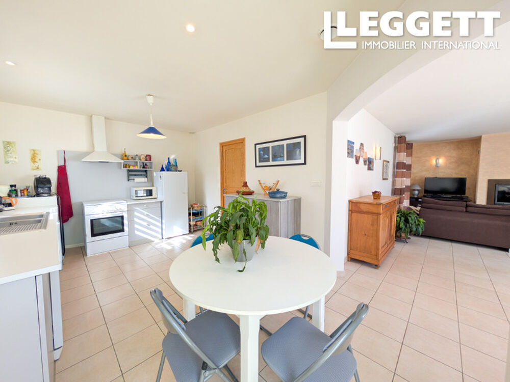 Vente Maison Maison de plain-pied lumineuse, au calme ? 3 chambres + bureau, jardin arboré et double garage Villelongue-d'aude