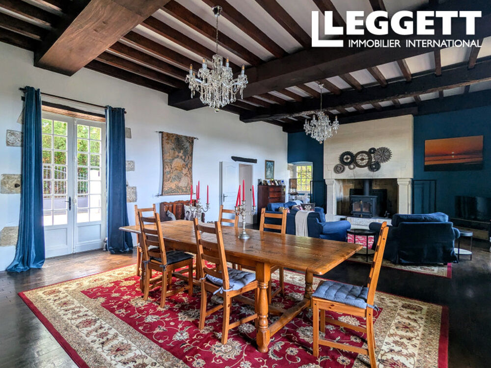Vente Maison Élégante maison de caractère, vaste terrasse et vues panoramiques, 8 ch. ? idéale pour la vie à la campagne. Thiviers