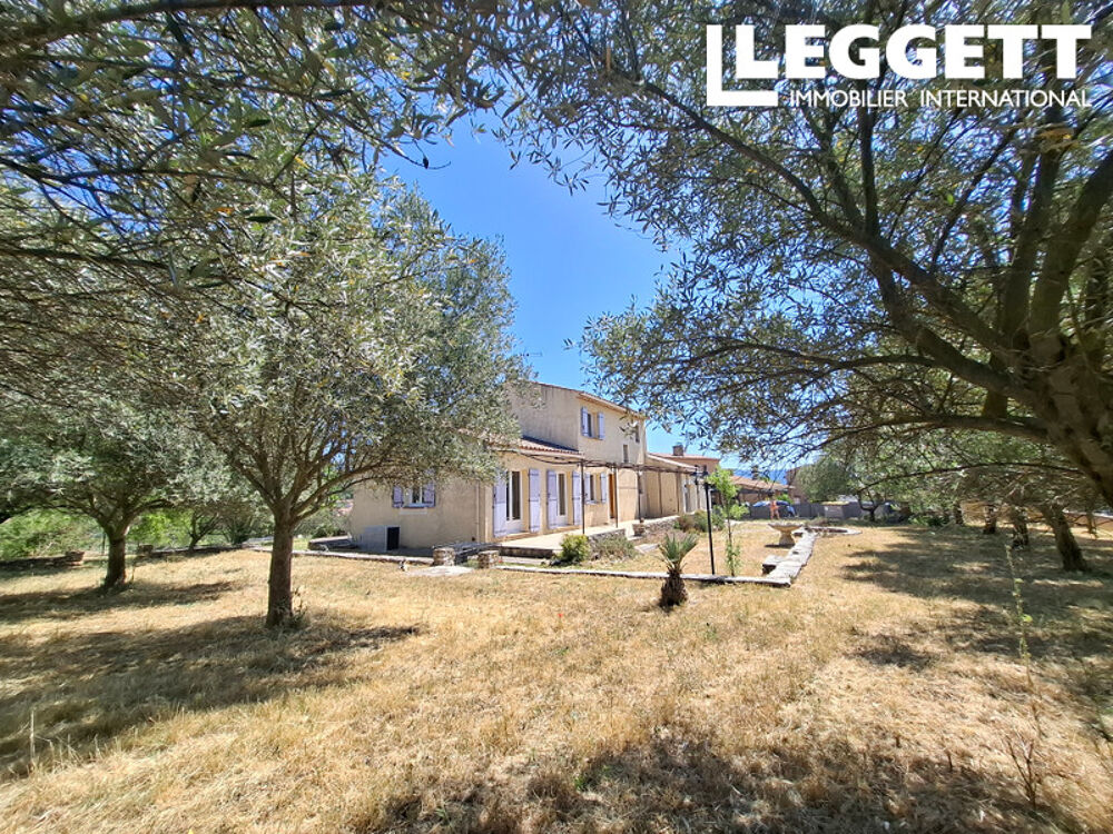 Maison de 4 chambres aussi avec studio, 2669 m² de jardin dans le charmant village de Régusse en Provence