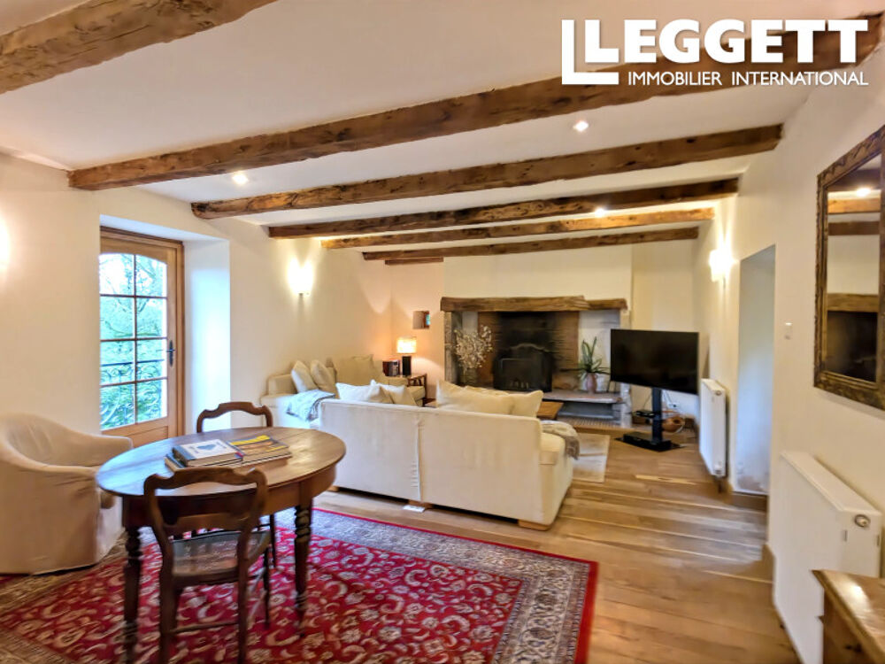 Une superbe occasion d'acquérir une maison magnifiquement rénovée dans la ville médiévale de Figeac.