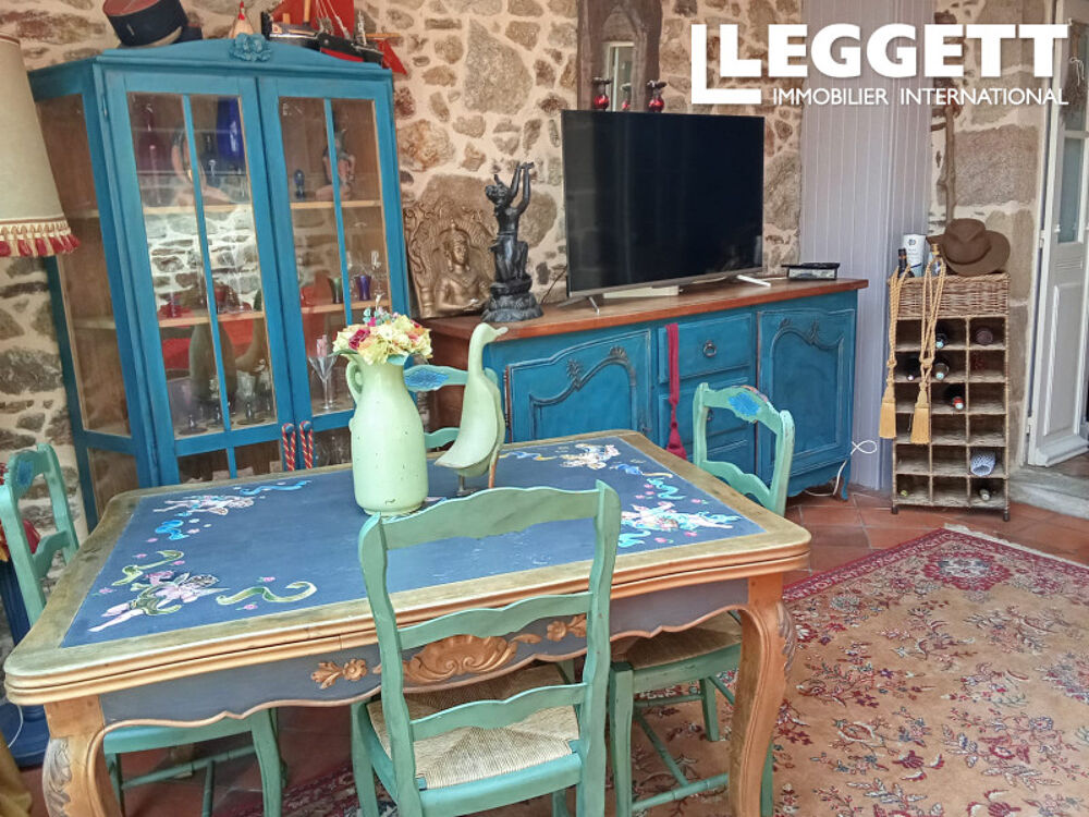 Vente Maison Une charmante maison de 4 chambres, chargée d'histoire, située au centre d'une petite cité de caractère. Jugon-les-lacs - commune nouvelle