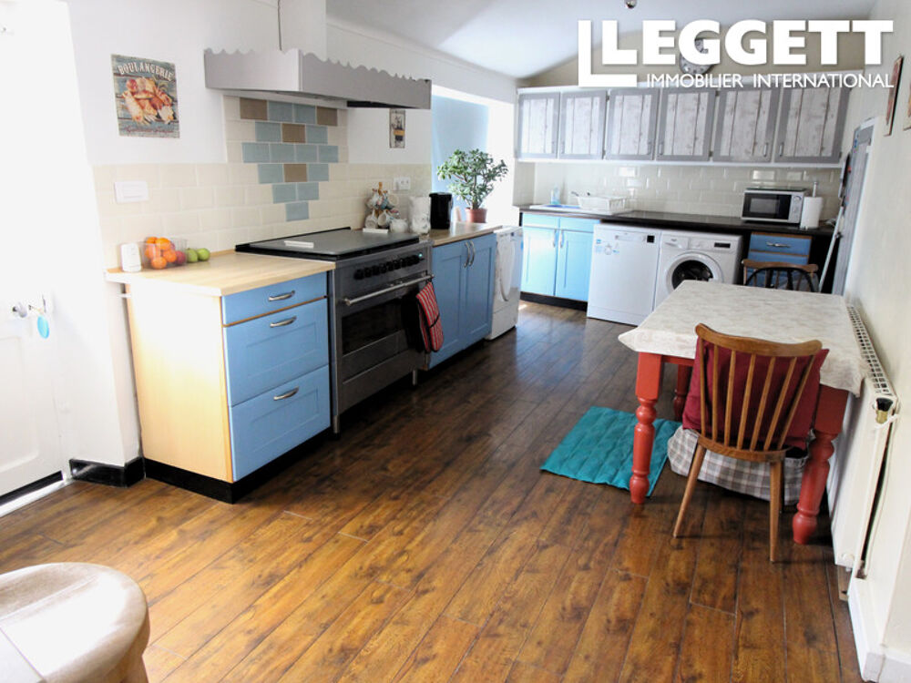 Vente Maison Une maison familiale impressionnante avec un studio indépendant et un jardin isolé. ChÂteauneuf-du-faou