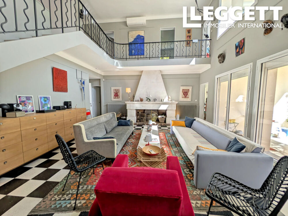 Maison d'architecte de 154 m² avec appartement indépendant de 42 m² sur un terrain piscinable de 3 580 m²
