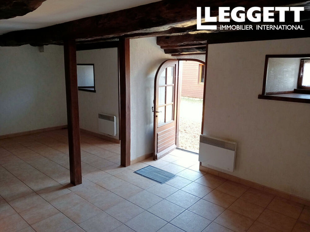 Vente Maison SOUS OFFRE D'ACHAT - Maison de caractère à rénover: puits, chalet, terrain avec étang. Beau potentiel. Roche-le-peyroux