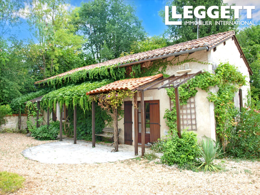 Vente Maison Maison de village de caractère avec gîte et piscine. Bouteilles-saint-sÉbastien