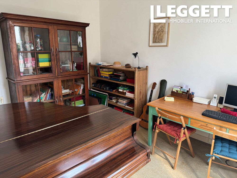 Vente Maison Maison familiale de 4 chambres à Rostrenen, proche de toutes commodités et du lac de Guerlédan Rostrenen