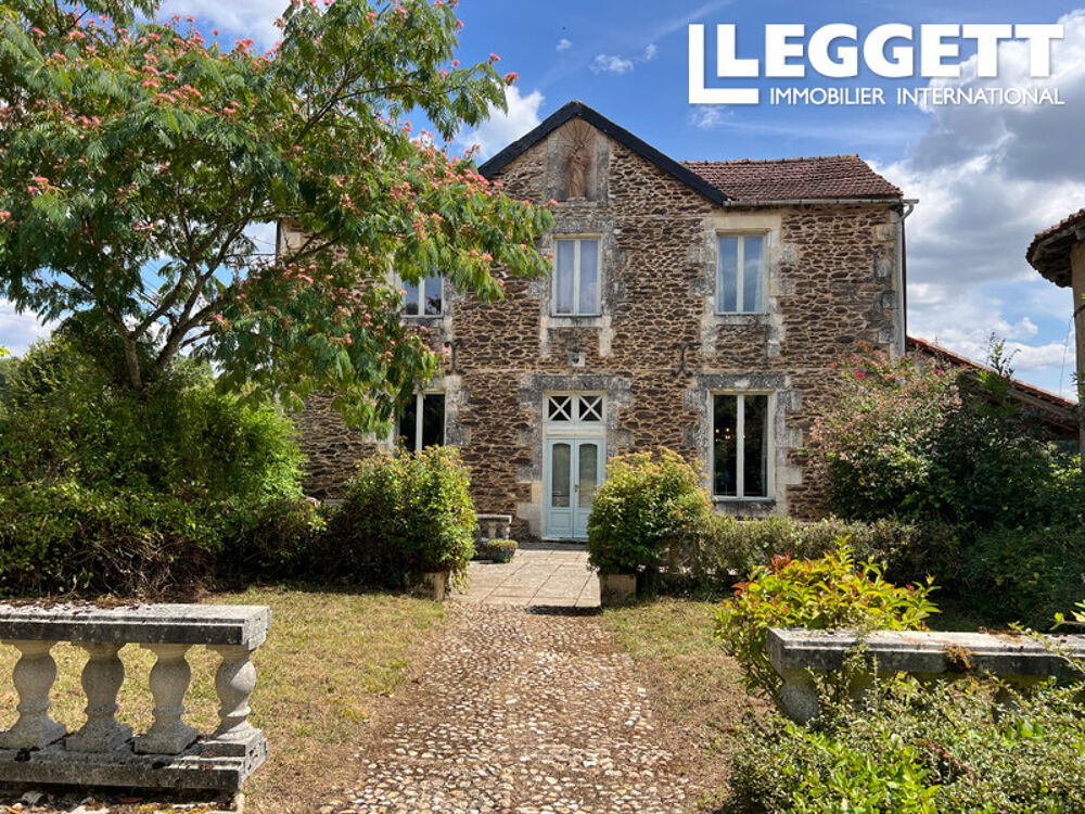 Maison 5 pièces 151 m² · à Thiviers · 151 m² · 162 000 €