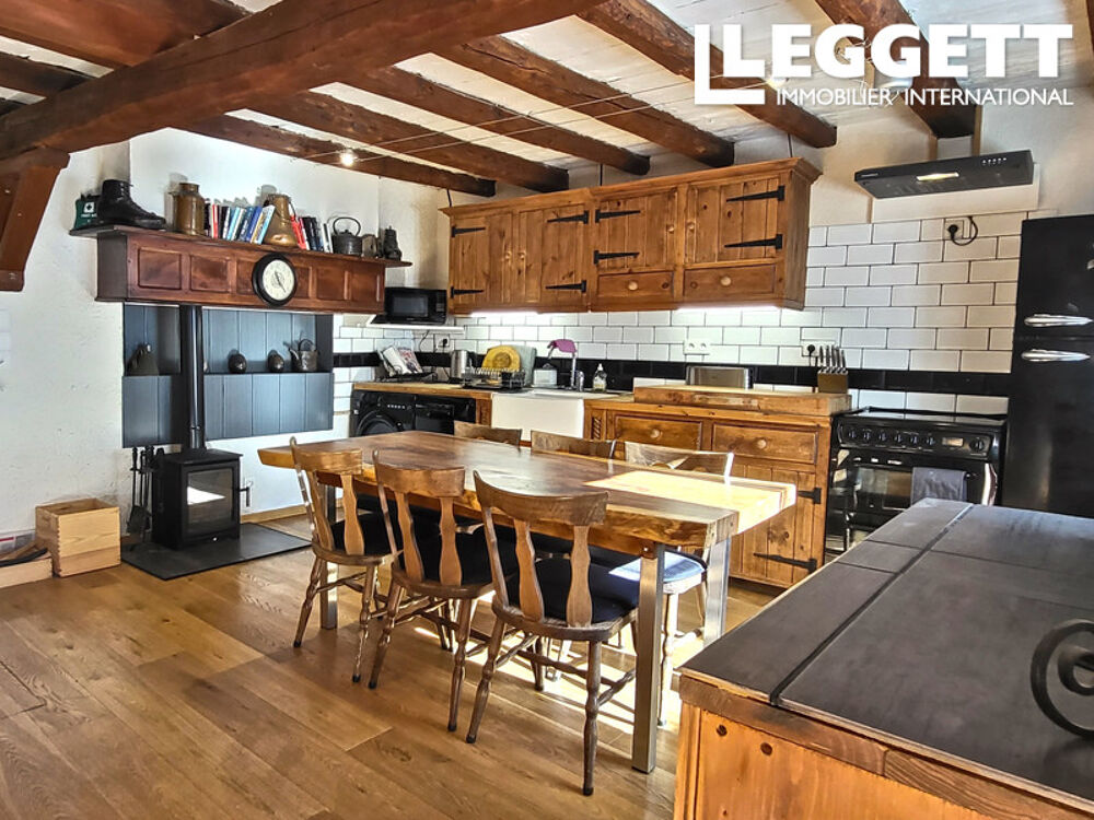 Vente Maison Authentique maison du village avec jardin privé, terrasse ensoleillée excellent rendement locatif. Les deux alpes