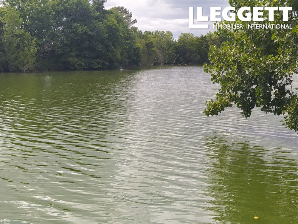 Etang de pêche de 3ha avec maison , 2 mobils-homes, batiments ,spa ,4ha attenant dont 7000m2 constructibles