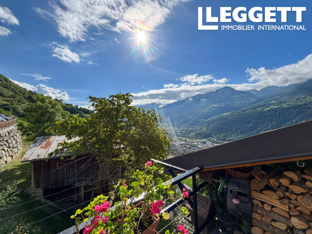 Vente Maison Maison avec trois chambres, 135m² à vendre à Tessens, 10 minutes du centre d'Aime la Plagne. Aime-la-plagne