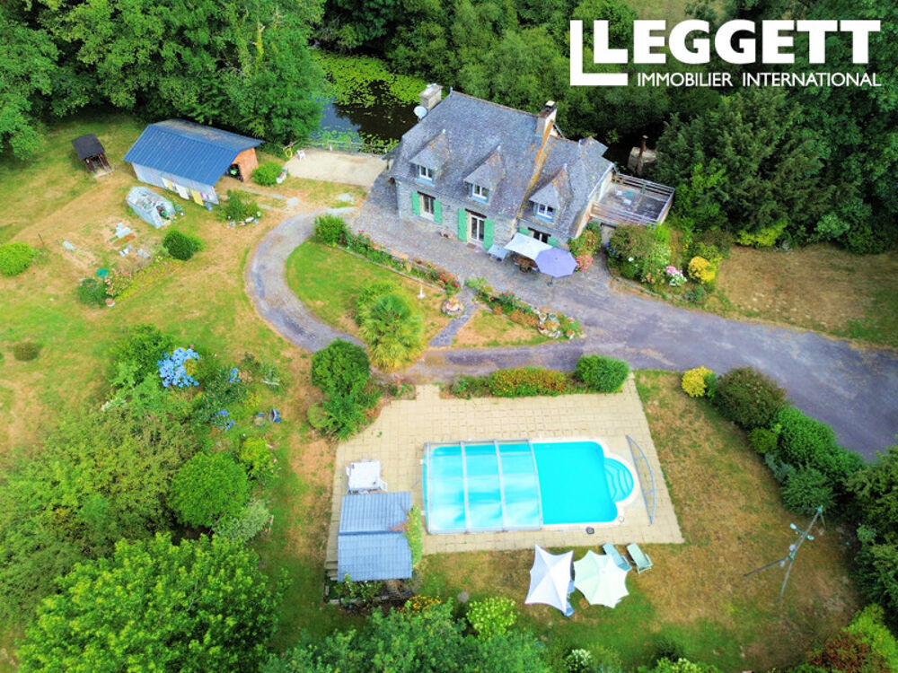 Un domaine d'exception au bord de la rivière. 4 chambres et plus que 3 hectares. PLOERMEL