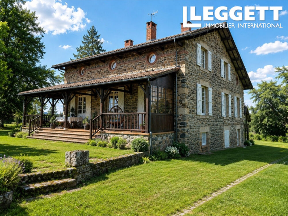 Vente Maison Maison de caractère sereine, 6,65 ac, vues remarquables, gîte à rénover, retour sur le marché (refus prêt) Chabanais