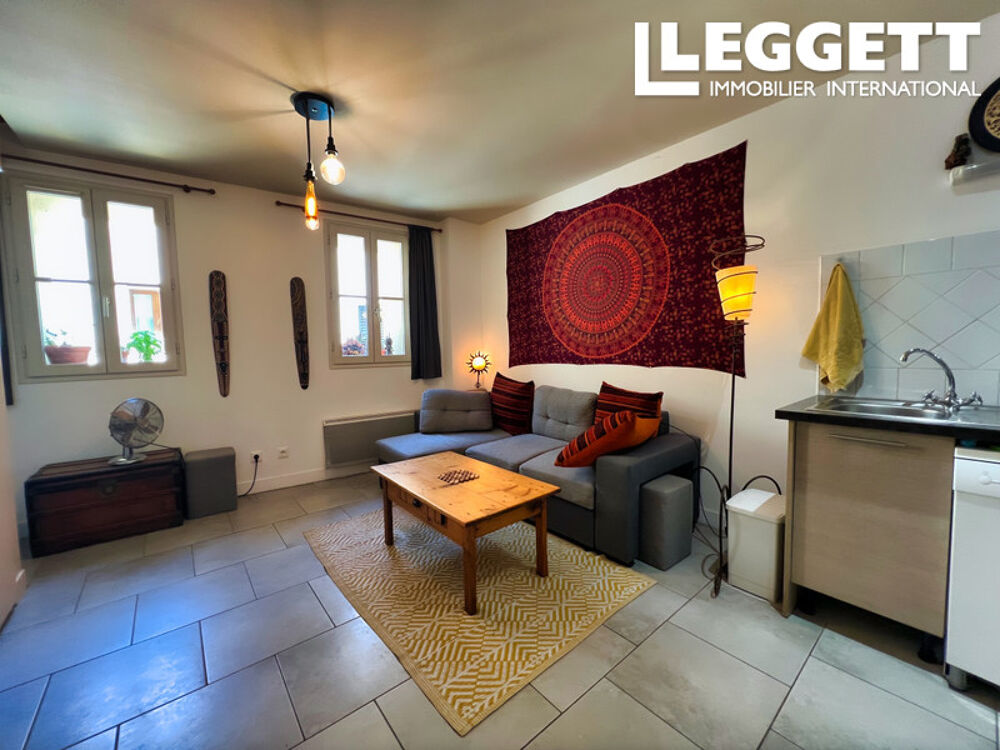 Charmant appartement en duplex. Immeuble de caractère au c?ur du centre historique de Pézenas.