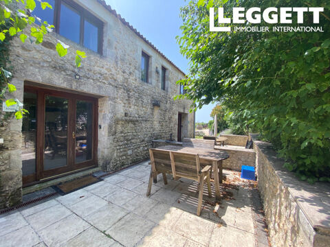   Un charmant trio de maisons de caract�re offrant un potentiel exceptionnel pour la cr�ation d'un g�te Maison - 15 + pi�ce(s) - 521 m�