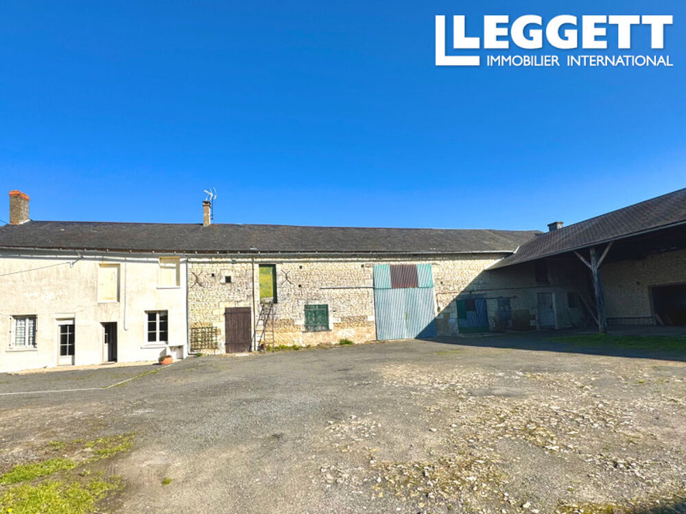 Vente Maison À pied d?un village sud Val de Loire, corps de ferme avec cour fermée et bâtiments pour projet de rénovation. Monts-sur-guesnes