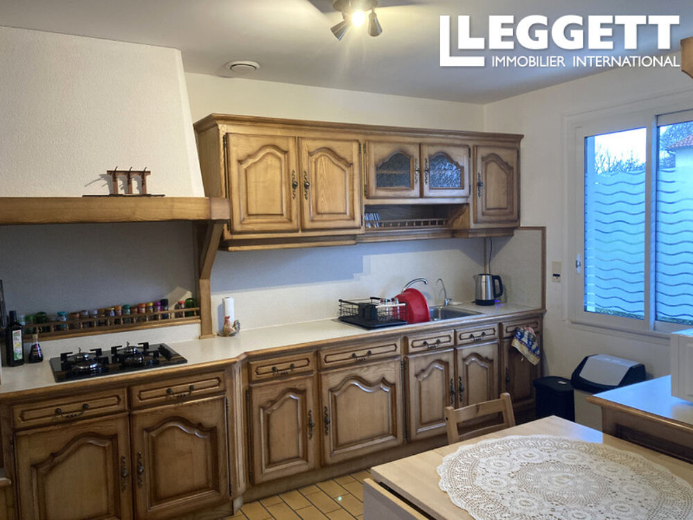 Vente Maison Superbe maison avec sous-sol: 3 chambres, garages, terrasse et jardin au c?ur de la ville L'isle-jourdain