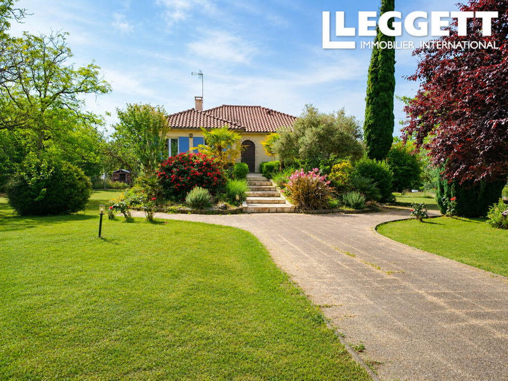 Vente Maison Aux portes de Saint-Astier  Maison familiale au calme avec 2 habitations possibles , truffière et 2.5 hectares Saint-lÉon-sur-l'isle