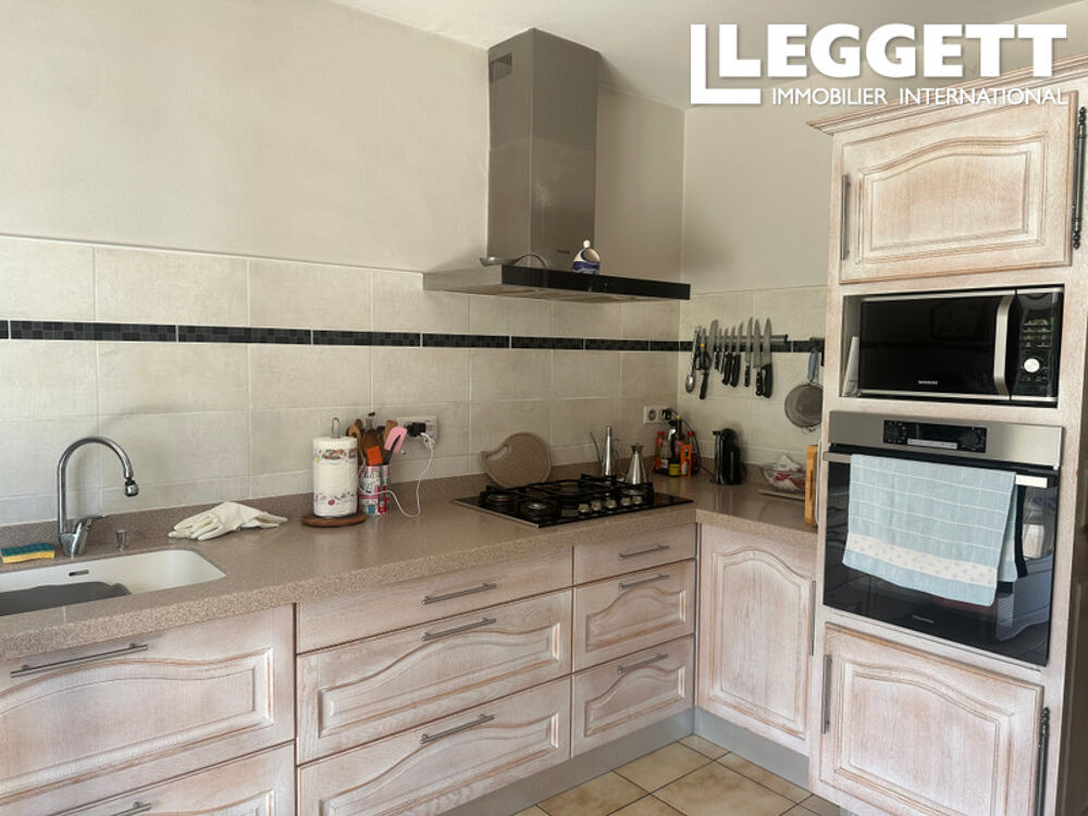 Vente Maison Villa avec piscine, et vue panoramique sur 11400m2 de terrain Port-sainte-marie