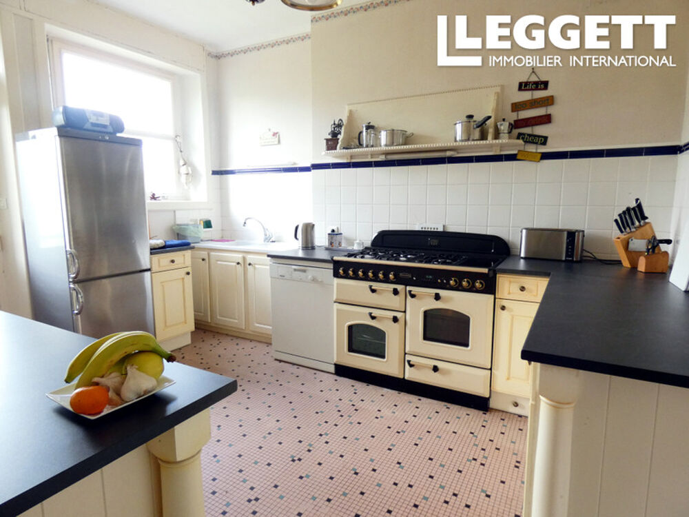 Vente Maison Maison bourgeoise 140 m² sur sous-sol encadré par jardins 920 m² à proximité du centre-ville de Pontrieux Pontrieux