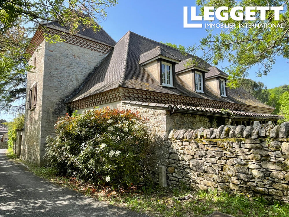 Vente Maison Maison de caractère avec piscine et grand terrain à proximité de Cahors Pradines
