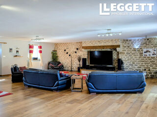  Maison à vendre 15 + pièces 695 m²