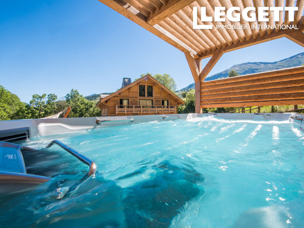 � vendre  Maison Enchastrayes (04400)