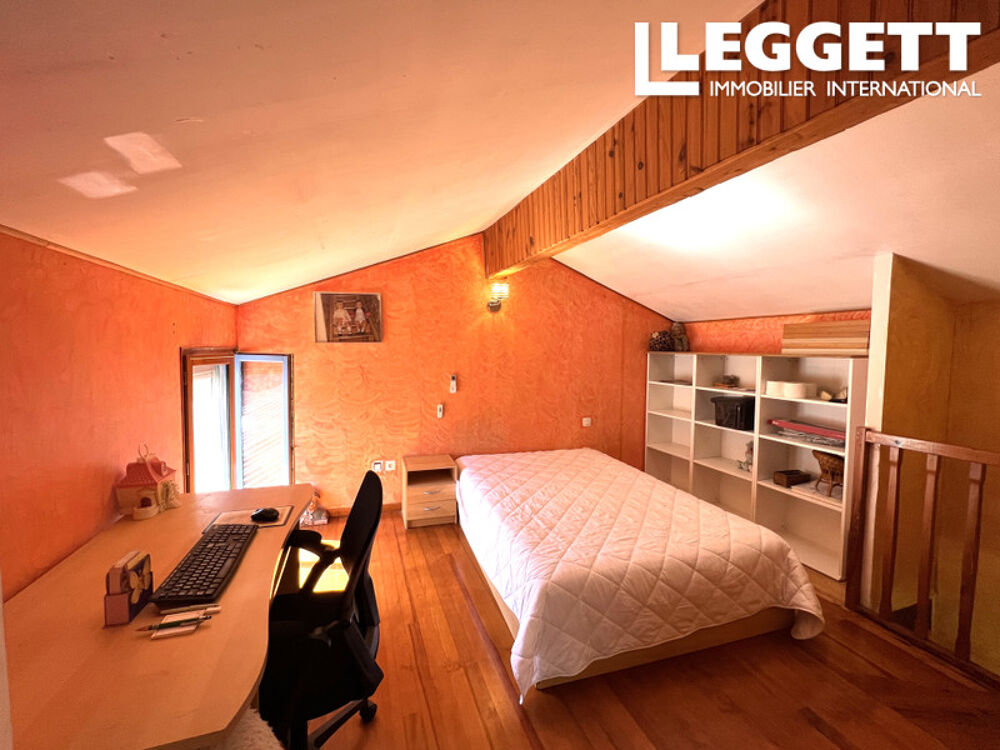 Vente Maison Deux maisons de village indépendantes avec cour, garages et vue Pyrénées ? Montagne Noire, proche Carcassonne VillaniÈre