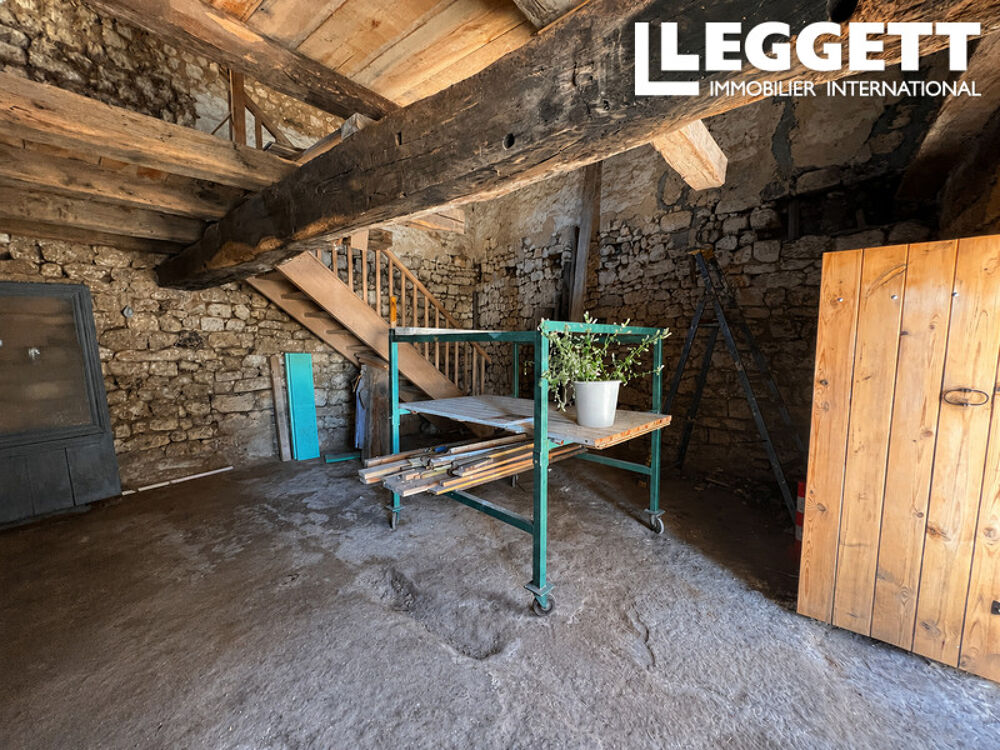 Vente Maison Projet de rénovation avec beau potentiel à proximité de Saint-Savinien Saint-savinien